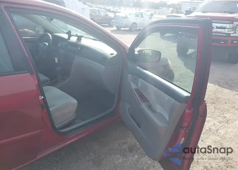 2004 Toyota Corolla Le z USA, uszkodzony, nr VIN 1NXBR32E04Z243911